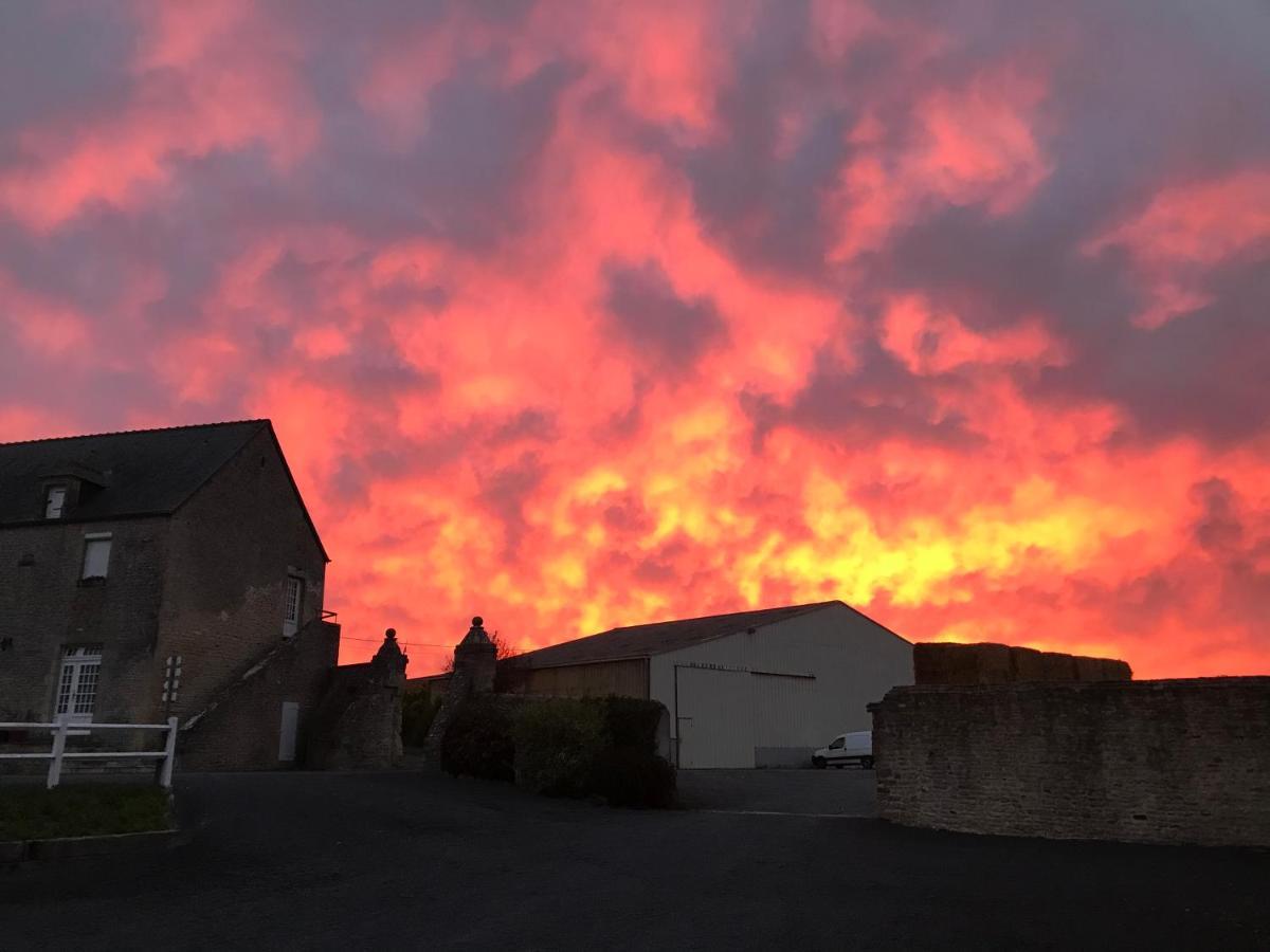 Grand Gite De La Ferme De La Tourelle Longues-sur-Mer Екстер'єр фото